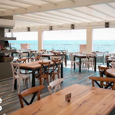 波罗那奥缇科中央会议酒店 酒店 萨莱诺