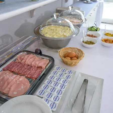 波罗那奥缇科中央会议酒店 酒店 4*