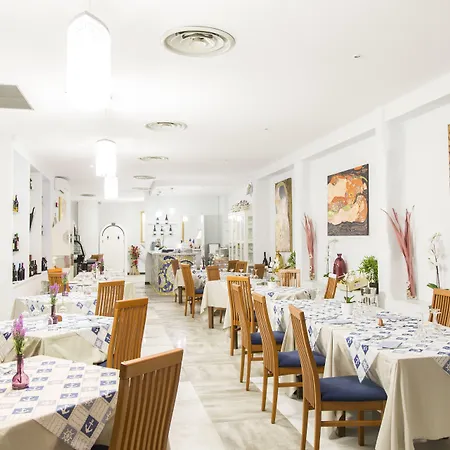 波罗那奥缇科中央会议酒店 4* 萨莱诺