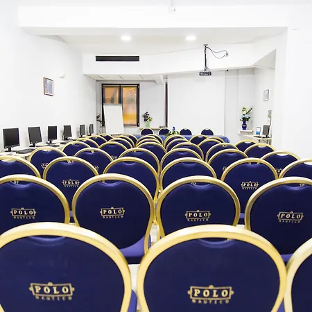 波罗那奥缇科中央会议酒店 酒店 萨莱诺