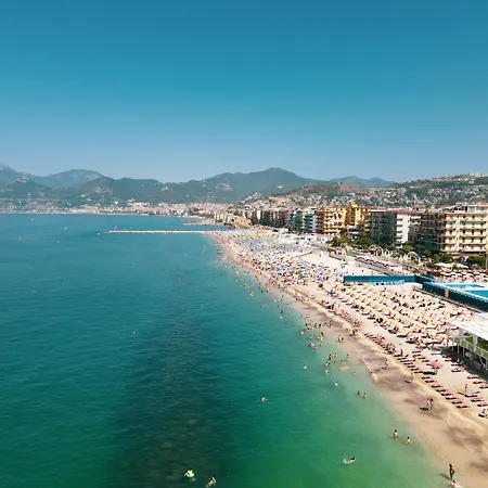 波罗那奥缇科中央会议酒店 酒店