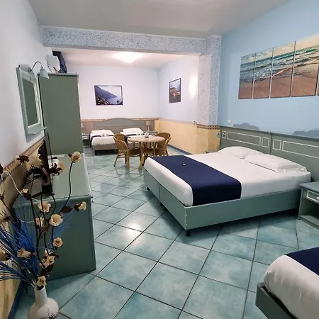 波罗那奥缇科中央会议酒店 酒店 萨莱诺