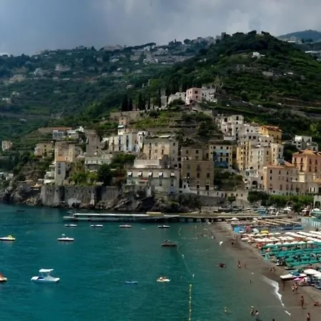 波罗那奥缇科中央会议酒店 酒店 萨莱诺