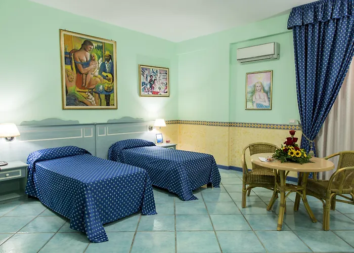 波罗那奥缇科中央会议酒店 酒店 萨莱诺