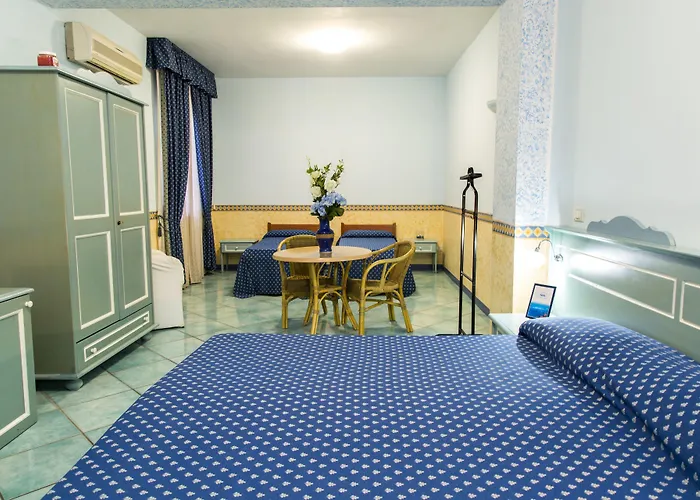 波罗那奥缇科中央会议酒店 4* 萨莱诺