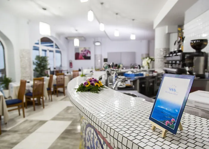 波罗那奥缇科中央会议酒店 4* 萨莱诺