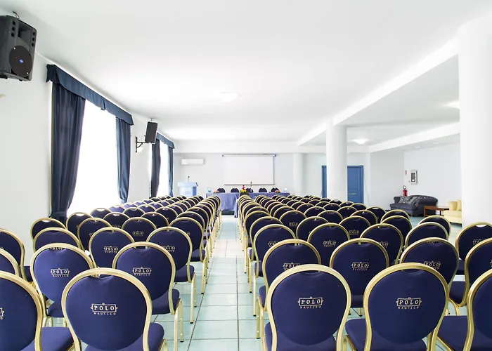 波罗那奥缇科中央会议酒店 4* 萨莱诺