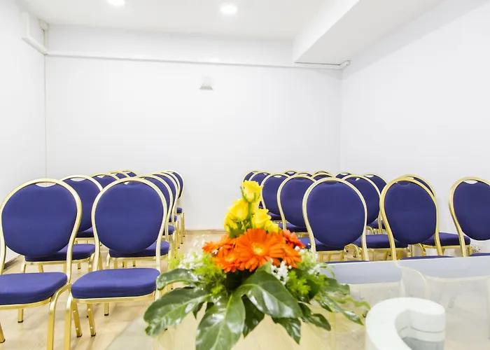 酒店 波罗那奥缇科中央会议酒店 4*