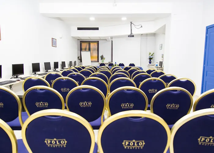 波罗那奥缇科中央会议酒店 酒店 萨莱诺