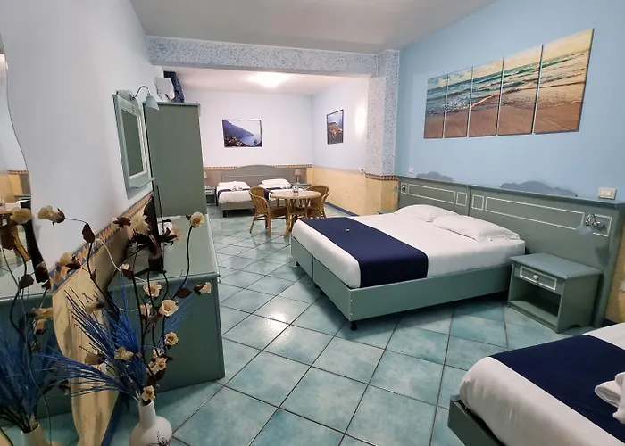 波罗那奥缇科中央会议酒店 酒店 萨莱诺